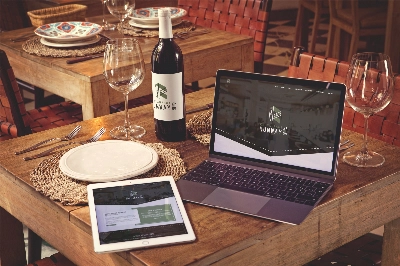 Restaurant Runway 26=08